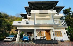 Nandana'S Residency Munnar - A 4Bhk Homestay For Indian Families